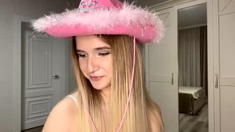 Vikki online show from 12.05.25