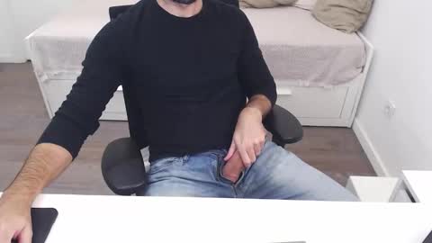 Snapshot of ulep chatting on 11.10.25 Ulep online show from 11.10.25