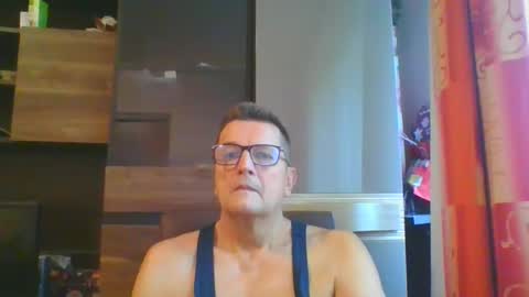 Snapshot of ulmeni4 chatting on 12.17.24 ulmeni4 online show from 12.17.24