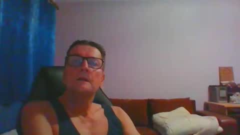 Snapshot of ulmeni4 chatting on 11.29.25 ulmeni4 online show from 11.29.25