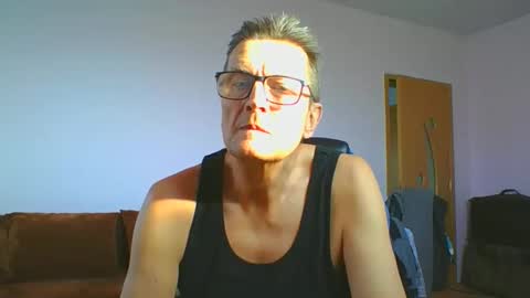 Snapshot of ulmeni4 chatting on 12.03.25 ulmeni4 online show from 12.03.25