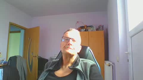 Snapshot of ulmeni4 chatting on 12.05.25 ulmeni4 online show from 12.05.25