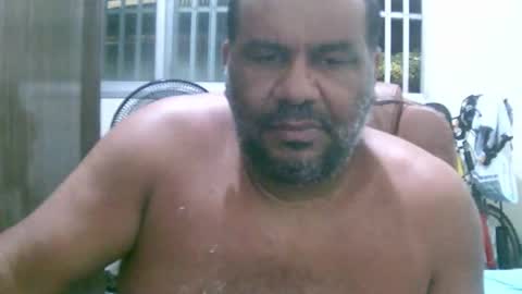 Snapshot of ulmo_br chatting on 02.10.25 ulmo_br online show from 02.10.25