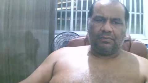 Snapshot of ulmo_br chatting on 11.12.25 ulmo_br online show from 11.12.25