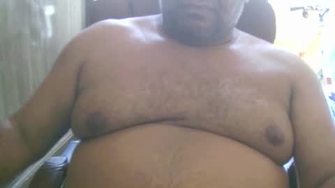 Snapshot of ulmo_br chatting on 12.01.25 ulmo_br online show from 12.01.25