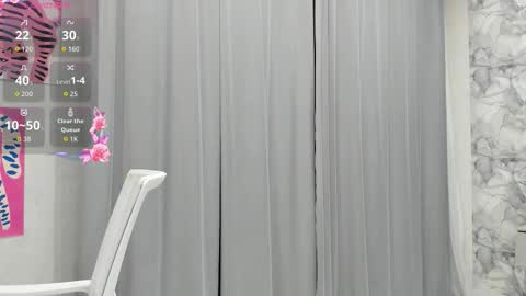 Snapshot of ultima_ma18 chatting on 10.24.25 Melena online show from 10.24.25