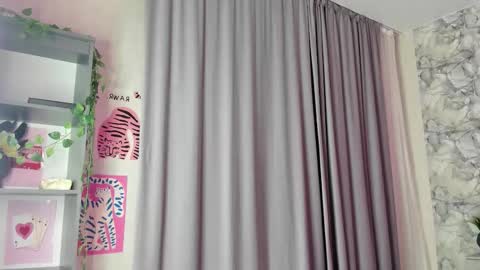 Snapshot of ultima_ma18 chatting on 10.28.25 Melena online show from 10.28.25