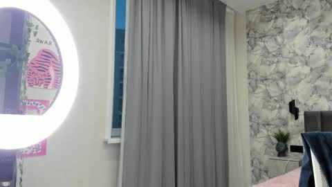 Snapshot of ultima_ma18 chatting on 10.31.25 Melena online show from 10.31.25