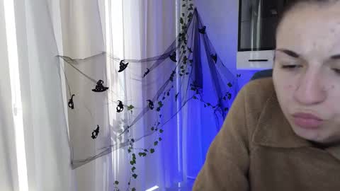 Snapshot of ulyanix chatting on 10.26.25 Ulyana online show from 10.26.25