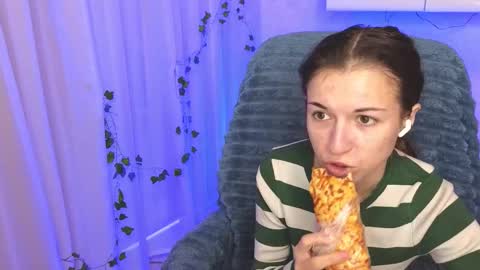 Snapshot of ulyanix chatting on 11.09.25 Ulyana online show from 11.09.25