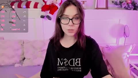 Una  online show from 12.19.24