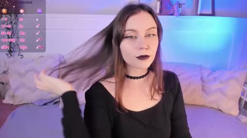 Una  online show from 03.04.25