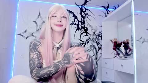 Snapshot of unachimbaherida chatting on 02.23.25 Elle Danielle  online show from 02.23.25