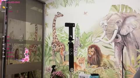 unarks online show from 10.28.25