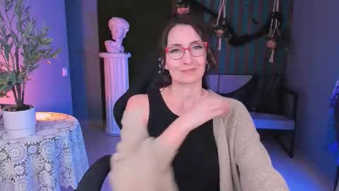 UnaTera online show from 10.27.25