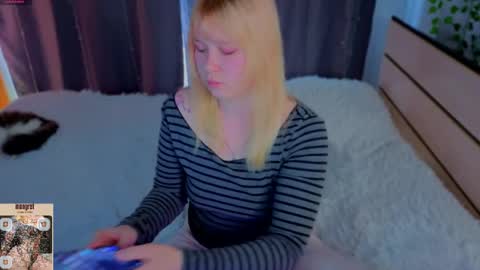 Snapshot of unburntkatniss chatting on 05.10.26 unburntkatniss online show from 05.10.26
