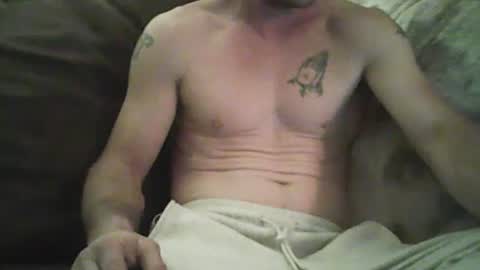 Snapshot of uncut4urbutt chatting on 03.06.25 uncut4urbutt online show from 03.06.25