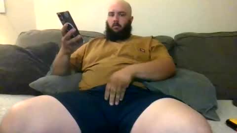 Snapshot of uncutbluecollarcock chatting on 04.01.26 Uncut Rod online show from 04.01.26