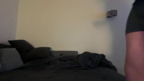 Snapshot of uncutedaustria chatting on 11.03.25 Tom online show from 11.03.25