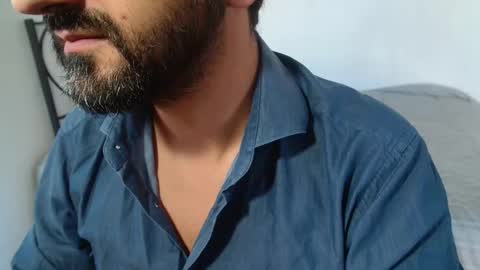 Giov online show from 10.18.25