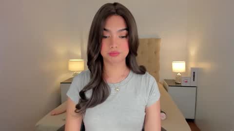 Snapshot of underrated_trans chatting on 11.15.25 Lily online show from 11.15.25