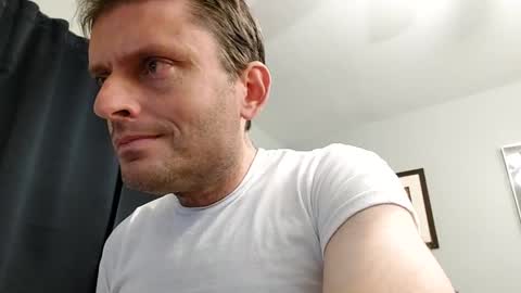 Snapshot of undress_me_ chatting on 11.16.25 undress me online show from 11.16.25