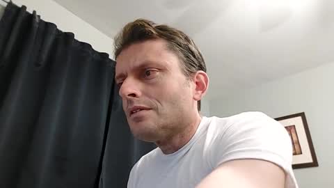 Snapshot of undress_me_ chatting on 11.28.25 undress me online show from 11.28.25