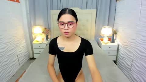 Snapshot of unforgetableasiancock chatting on 01.11.25 unforgetableasiancock online show from 01.11.25