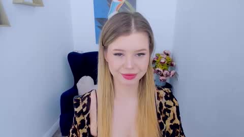 Snapshot of unforgettablalice chatting on 03.14.26 Alice online show from 03.14.26