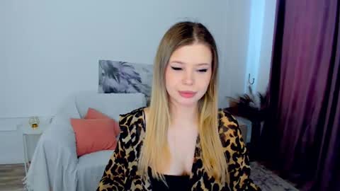 Snapshot of unforgettablalice chatting on 03.23.26 Alice online show from 03.23.26