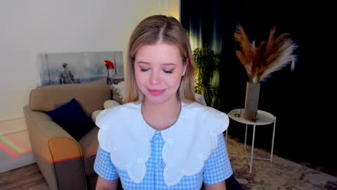 Snapshot of unforgettablalice chatting on 05.14.26 Alice online show from 05.14.26