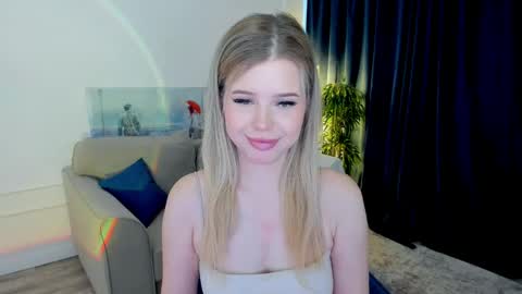 Snapshot of unforgettablalice chatting on 05.20.26 Alice online show from 05.20.26