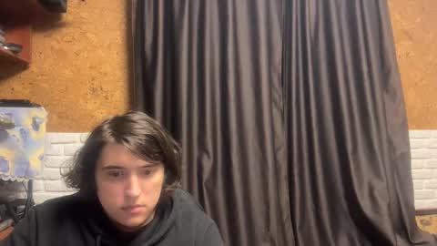 Snapshot of unholy_heat chatting on 11.23.25 Anri online show from 11.23.25