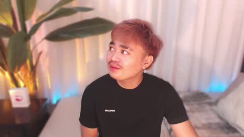 Snapshot of unloadedcumxxx chatting on 09.29.25 Miss online show from 09.29.25