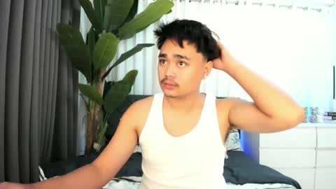 Snapshot of unloadedcumxxx chatting on 12.04.25 Miss online show from 12.04.25