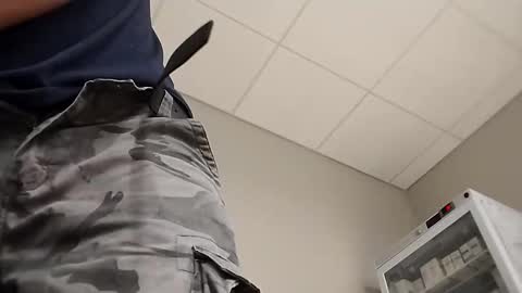 Snapshot of unmeasuredcave25 chatting on 10.31.25 unmeasuredcave25 online show from 10.31.25