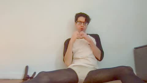 Snapshot of upsetboy chatting on 10.22.25 deaf mute boy online show from 10.22.25