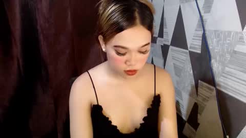 Snapshot of ur_anarosesexdoll chatting on 11.23.25 anarose online show from 11.23.25