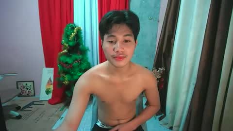 Snapshot of ur_boy_mark chatting on 11.12.25 ur_boy_mark online show from 11.12.25