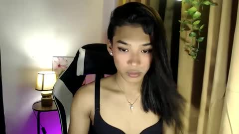 Snapshot of ur_dazzlingmorenaxx chatting on 10.03.25 ur_dazzlingmorenaxx online show from 10.03.25