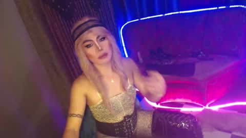 MISS ANNA online show from 01.17.26