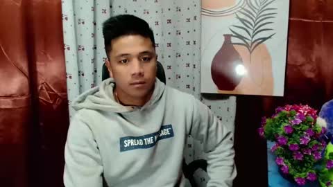 Snapshot of ur_pinoydave chatting on 12.15.24 Dave online show from 12.15.24