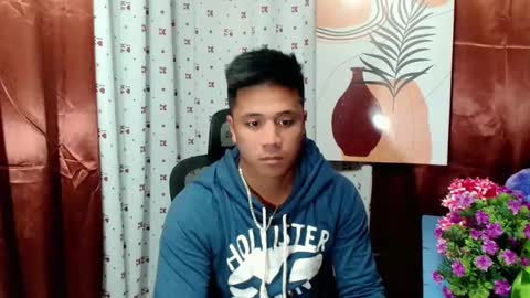 Snapshot of ur_pinoydave chatting on 12.16.24 Dave online show from 12.16.24