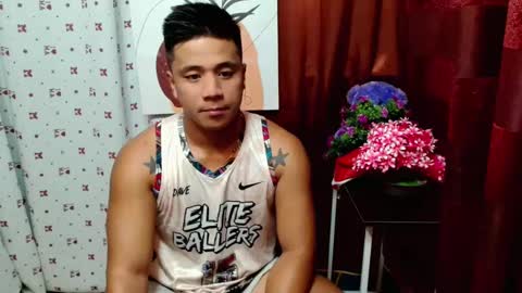 Snapshot of ur_pinoydave chatting on 12.26.24 Dave online show from 12.26.24