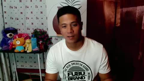 Snapshot of ur_pinoydave chatting on 01.21.25 Dave online show from 01.21.25