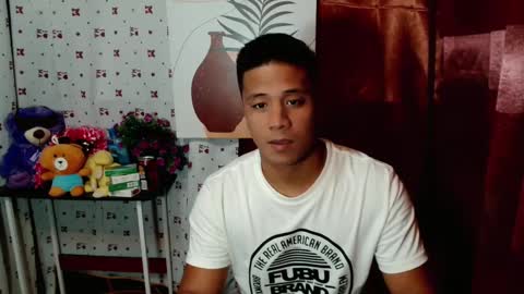 Snapshot of ur_pinoydave chatting on 01.21.25 Dave online show from 01.21.25