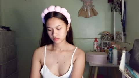 Snapshot of ur_sinfulangel chatting on 07.16.26 lovelyangel online show from 07.16.26