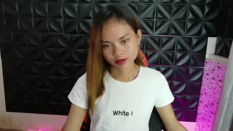 Snapshot of urasian_crisa chatting on 04.17.26 urasian_crisa online show from 04.17.26