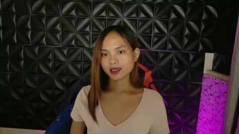 Snapshot of urasian_crisa chatting on 04.23.26 urasian_crisa online show from 04.23.26