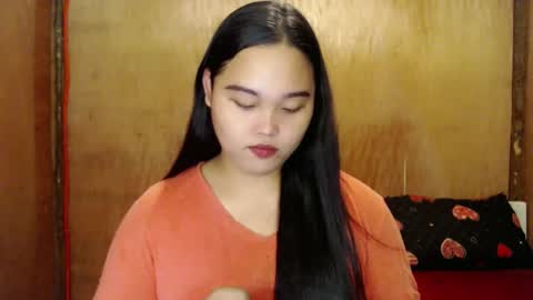 Snapshot of urasian_hotchix69 chatting on 12.25.24 Lycah online show from 12.25.24
